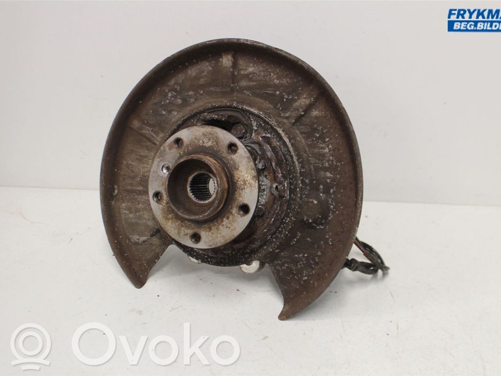 Front wheel hub   33326770923