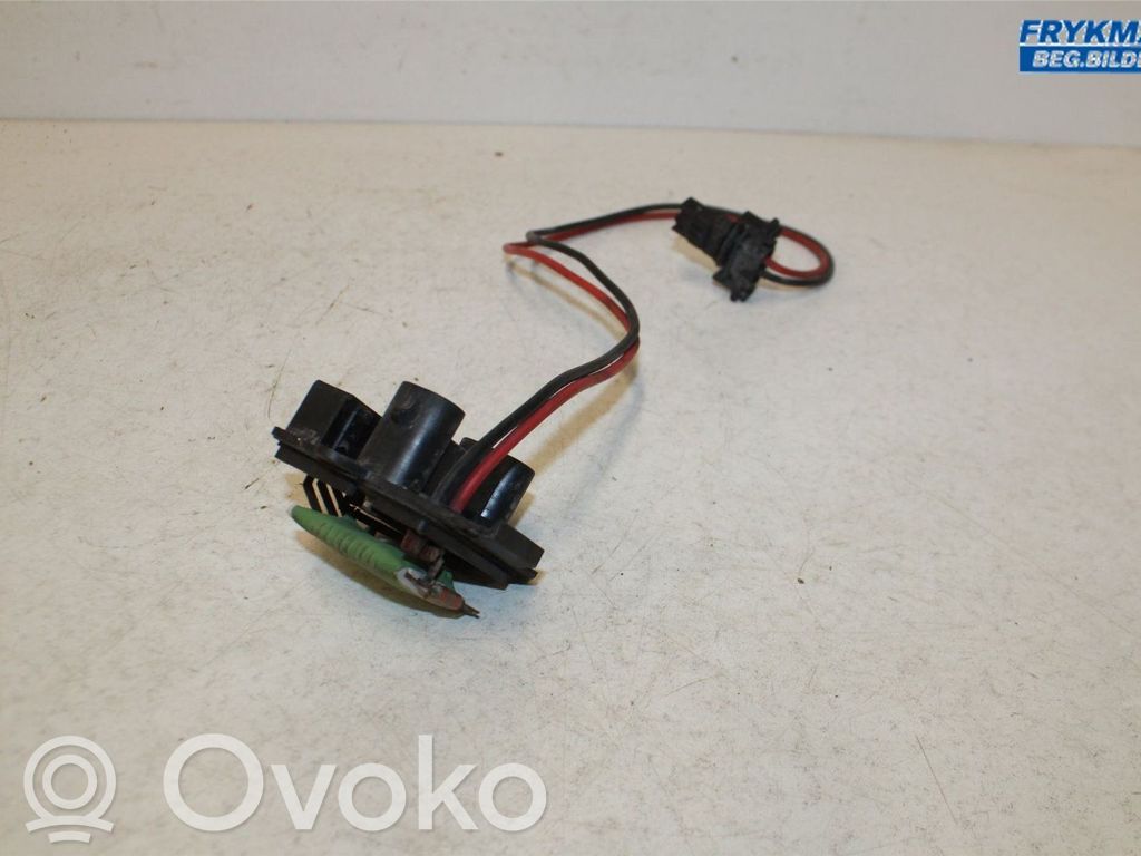 Nissan Primastar Rezystor / Opornik dmuchawy nawiewu 