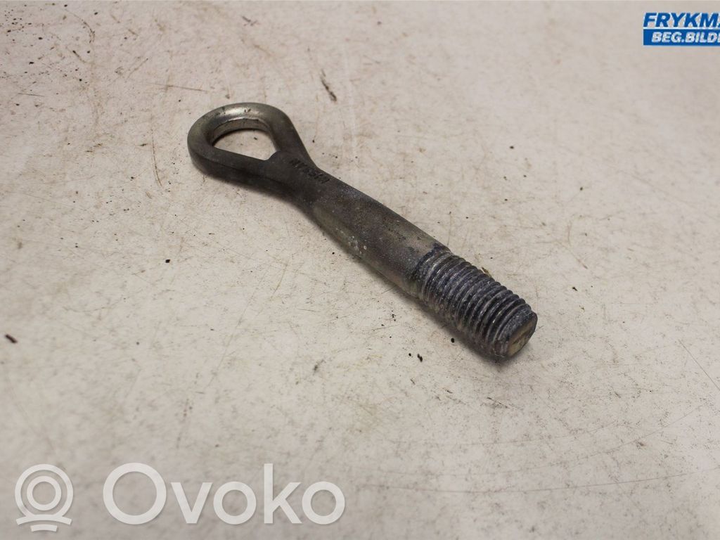Nissan Qashqai Towing hook eye 