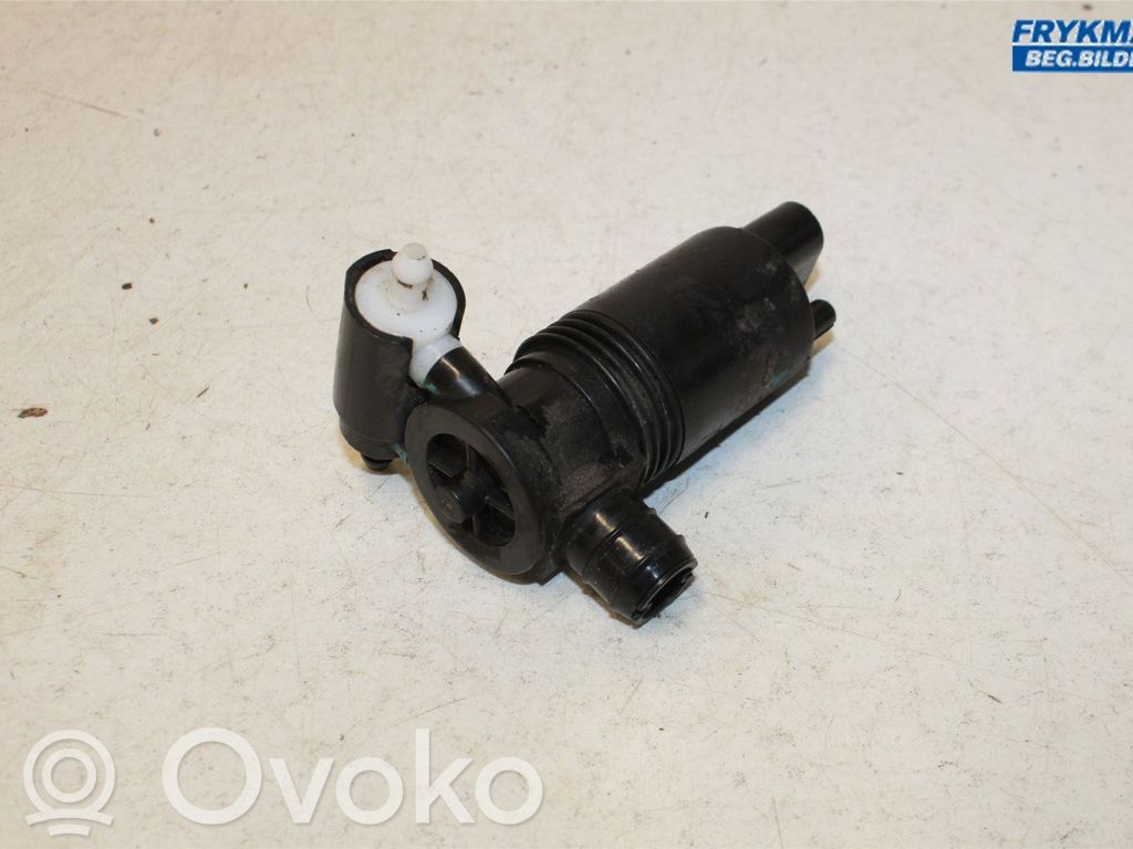 Volvo XC60 Windscreen/windshield washer pump 