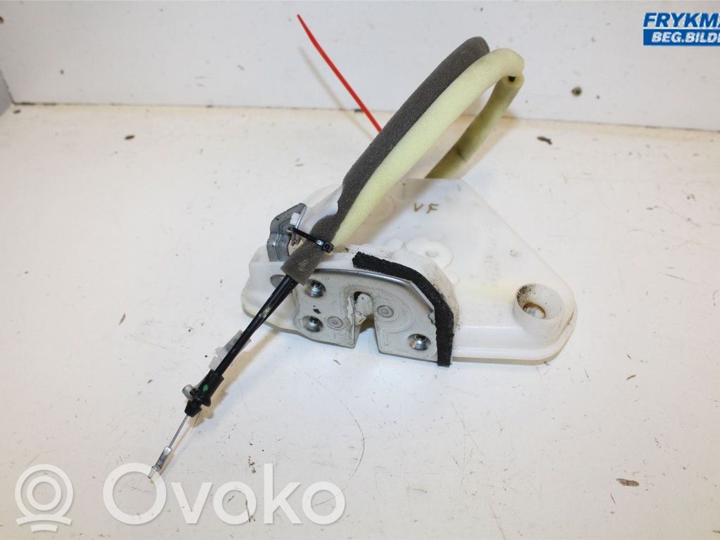 Mazda 2 Front door lock 