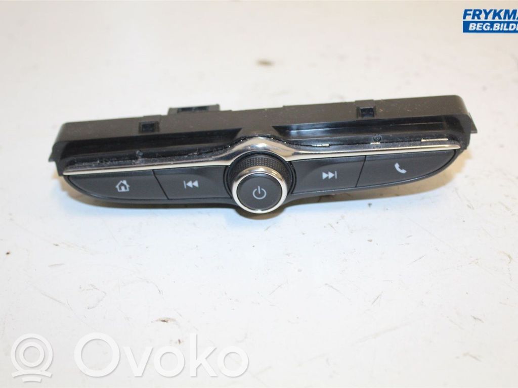 Opel Astra K Unidad delantera de radio/CD/DVD/GPS 