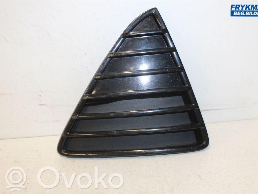 Ford Focus Front bumper lower grill 