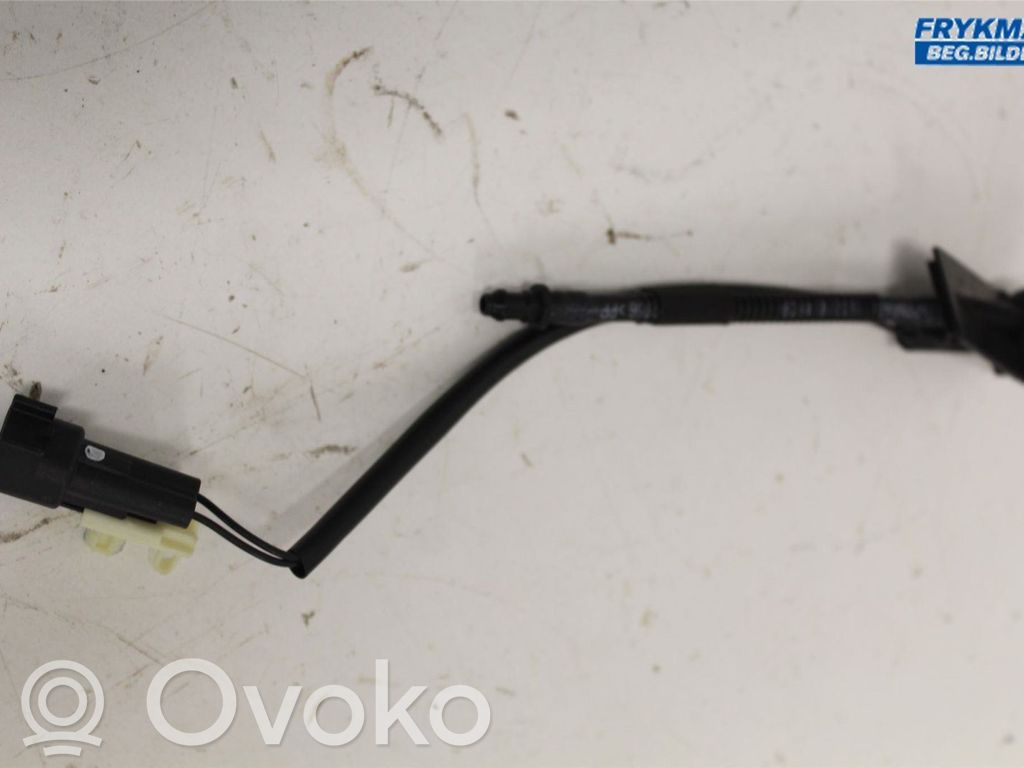 Ford Focus Dysza spryskiwacza szyby przedniej / czołowej 