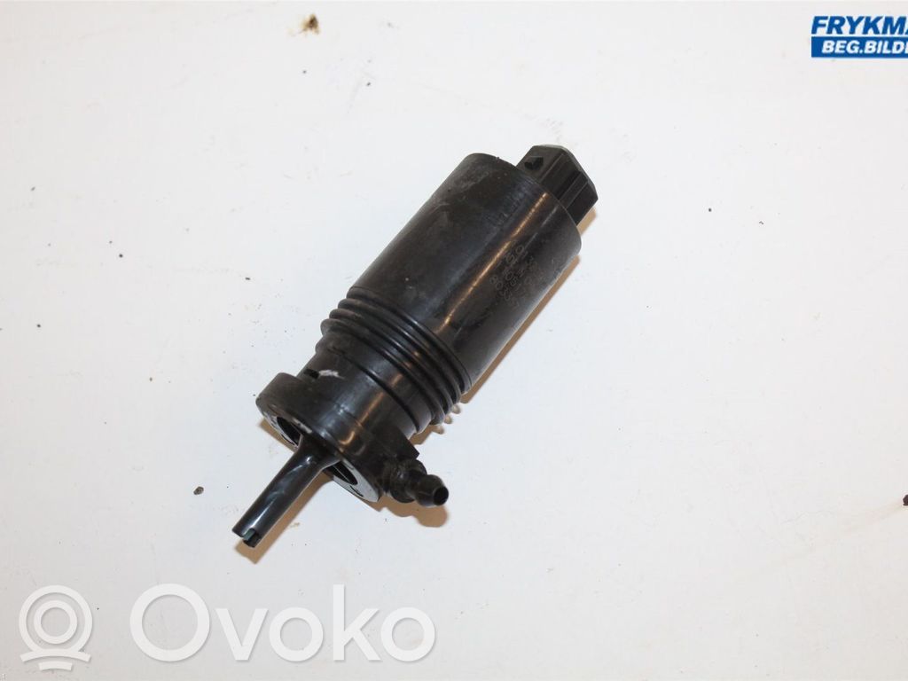 Volvo V70 Headlight washer pump 