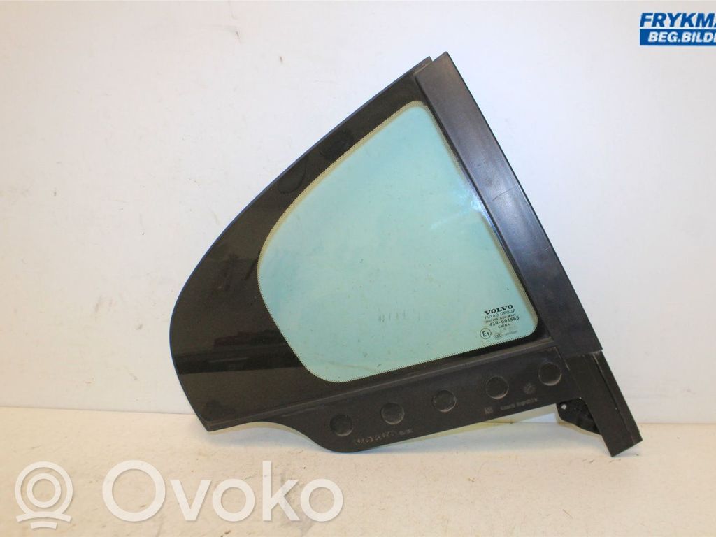 Volvo S60 Ventanilla de ventilación de la puerta trasera 