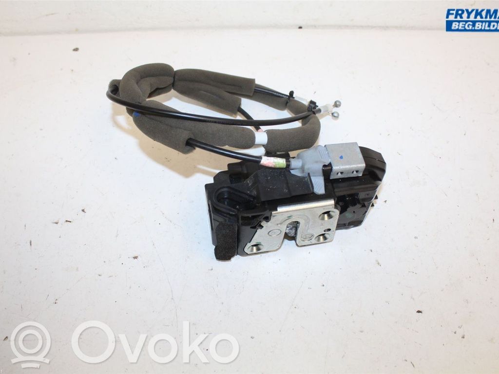 Nissan Note (E12) Front door lock 