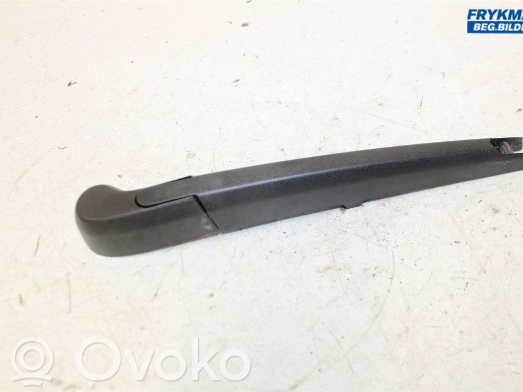KIA Ceed Brazo del limpiaparabrisas trasero 