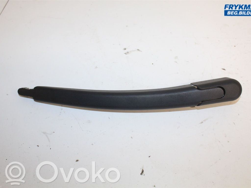 Ford Fiesta Ramię wycieraczki szyby tylnej 