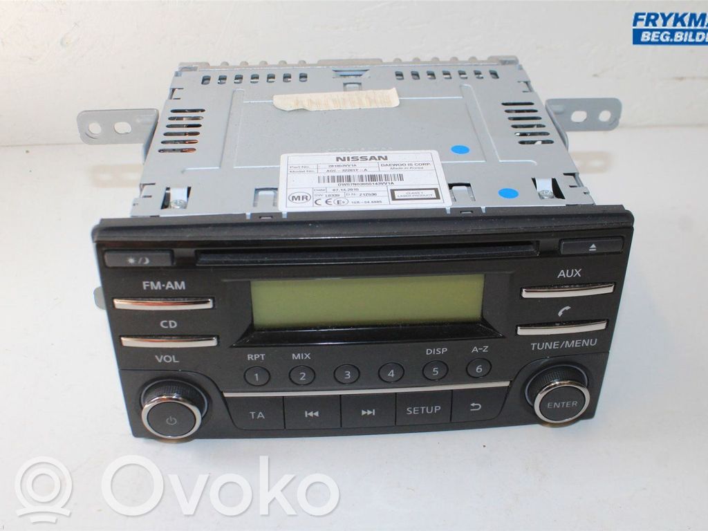 Radio / CD-Player / DVD-Player / Navigation   281853VV1A