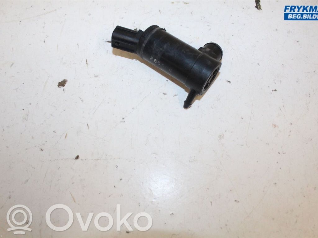 Subaru Legacy Windscreen/windshield washer pump 