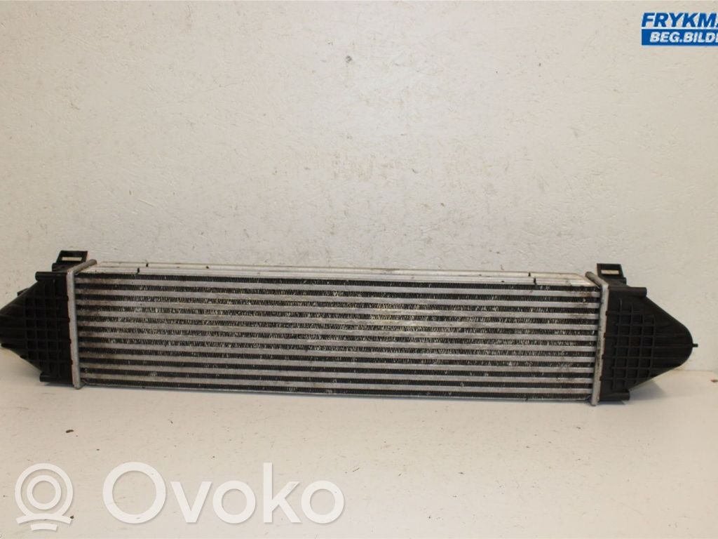Volvo V70 Interkūlerio radiatorius 