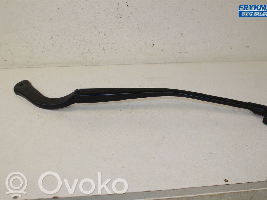 BMW 3 E92 E93 Front wiper blade arm 