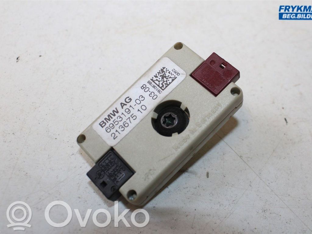 Antenos stiprintuvas   65246990090,695319103,695319103
