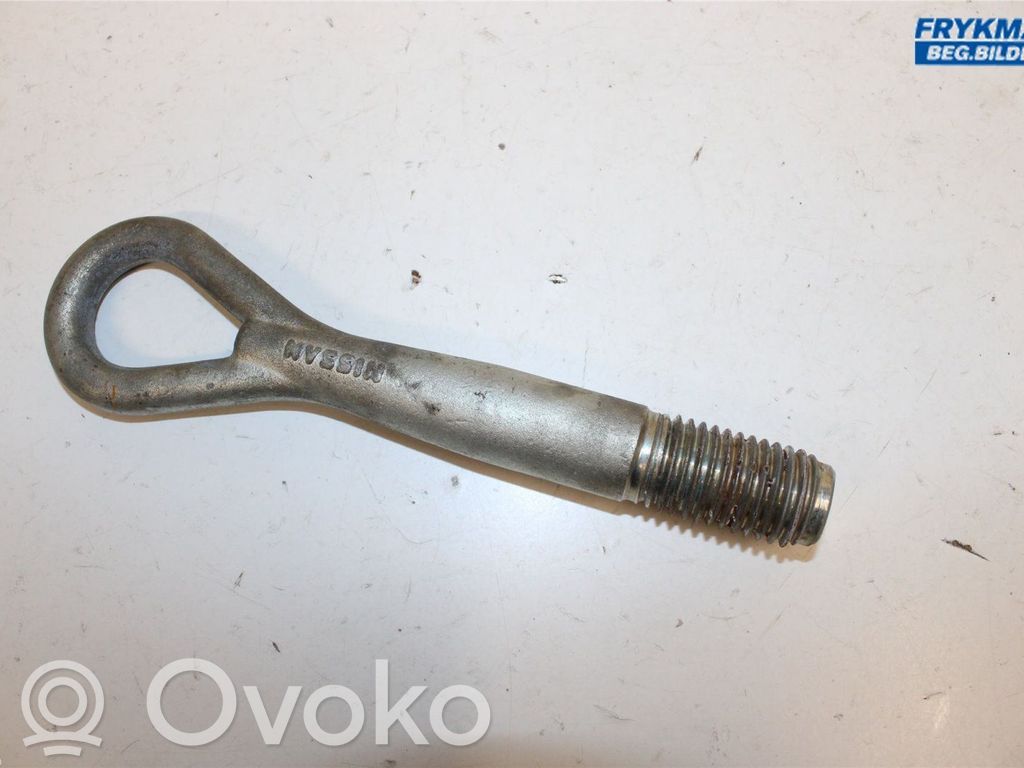 Nissan Qashqai Towing hook eye 