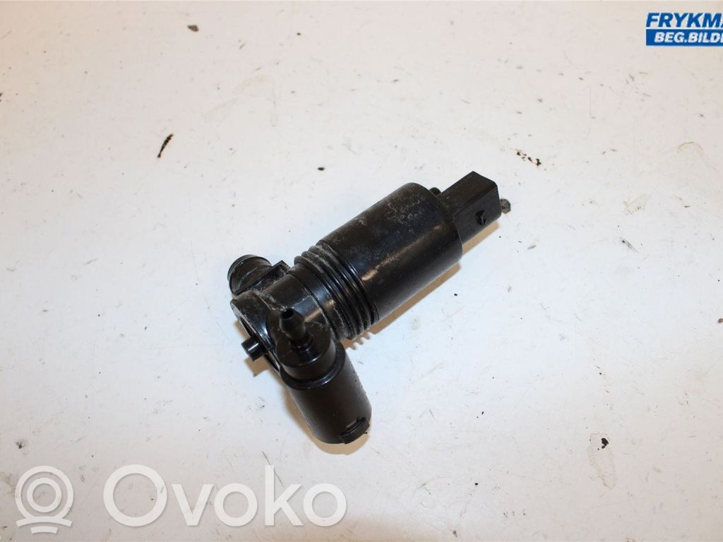 Volvo XC60 Windscreen/windshield washer pump 