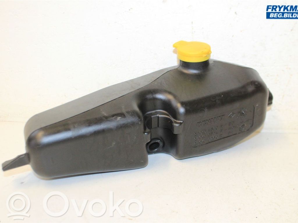 289101168R Dacia Sandero Windshield washer fluid reservoir/tank, €25.00 ...