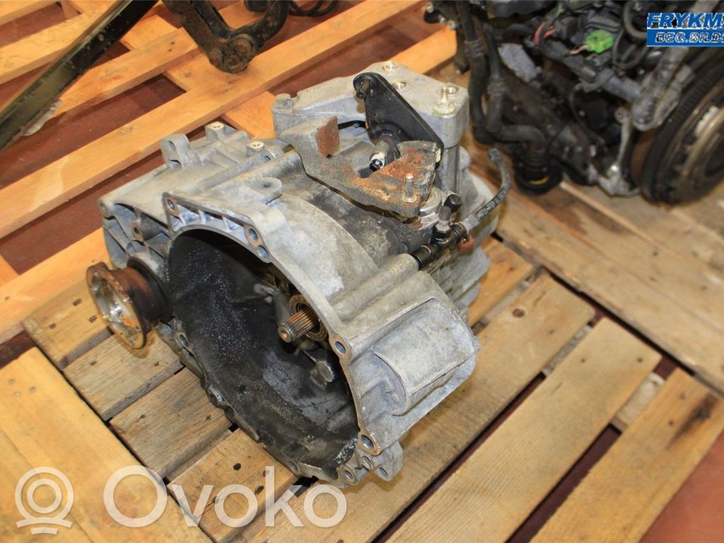 Volkswagen PASSAT CC Manualna 6-biegowa skrzynia biegów 
