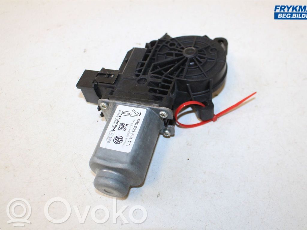 Volkswagen Amarok Silnik regulatora szyby drzwi przednich 