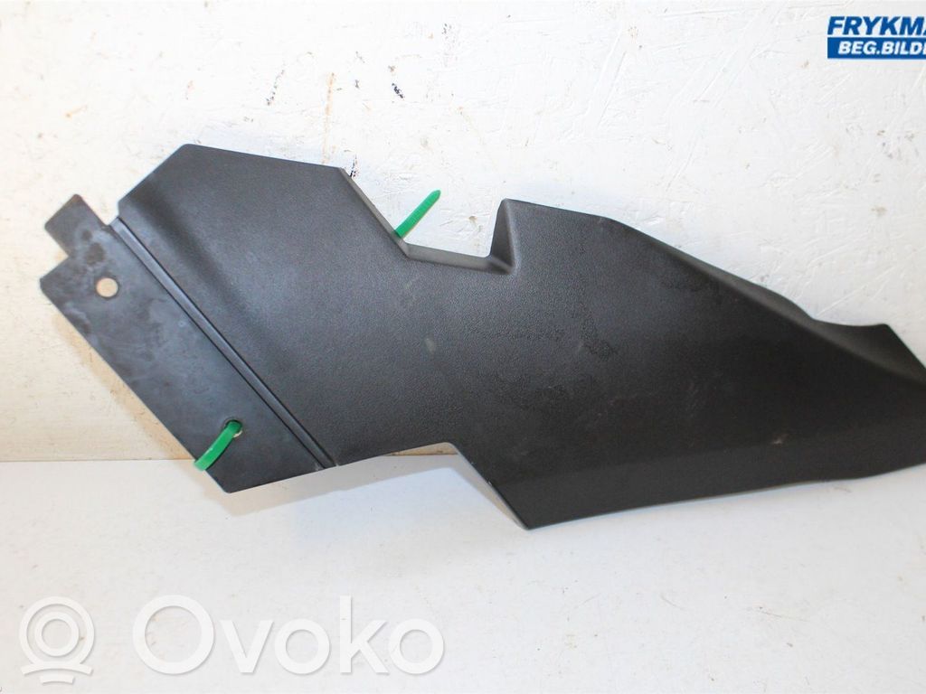 Mercedes-Benz B W245 Listwa pod lampę przednią 