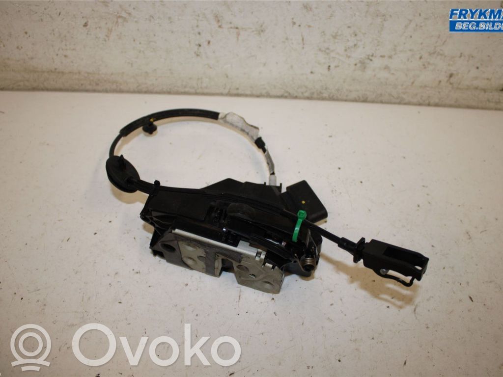 Ford Transit Priekšpusē slēdzene 