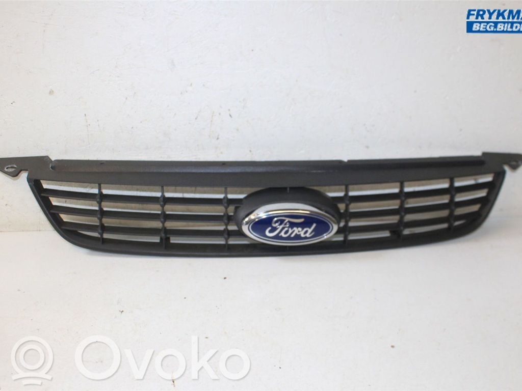 Ford Focus Front bumper lower grill 