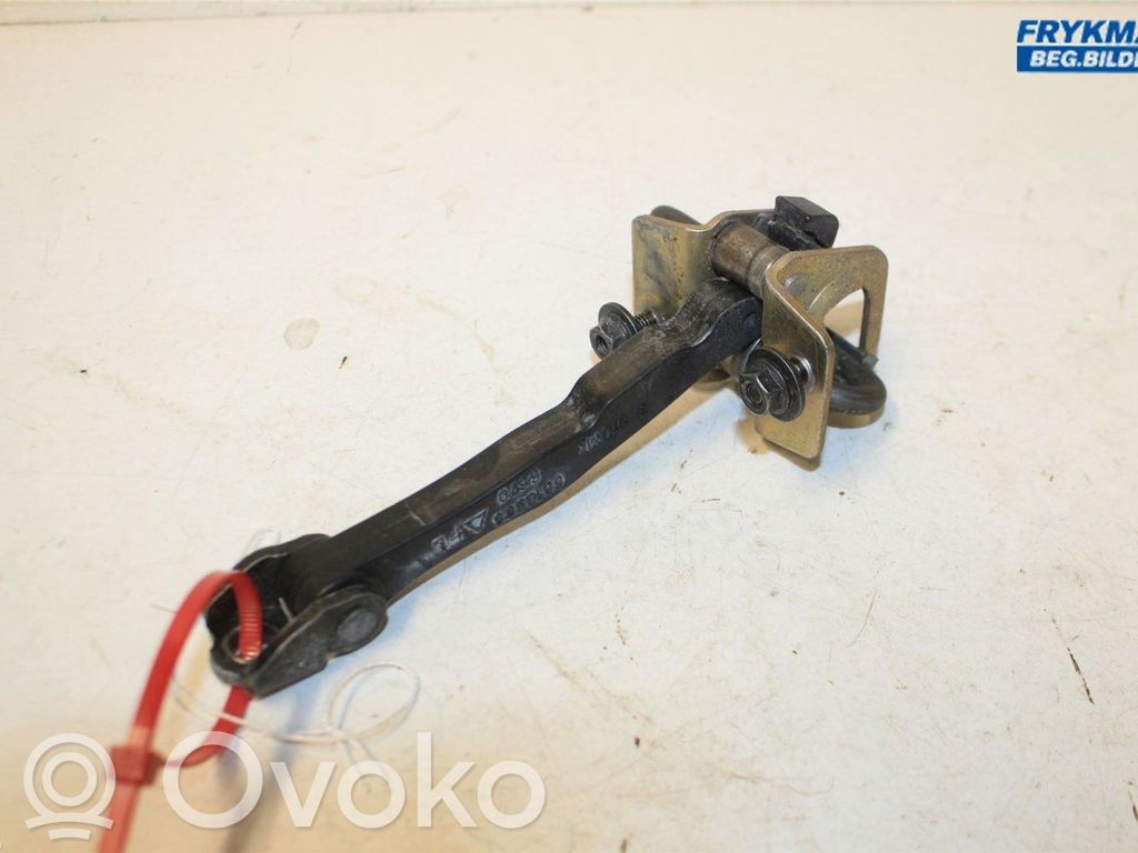 Volvo S80 Etuoven pidätin 