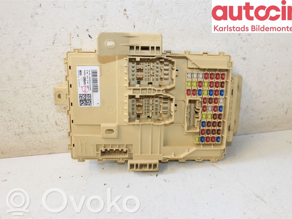 KIA Ceed Fuse module 