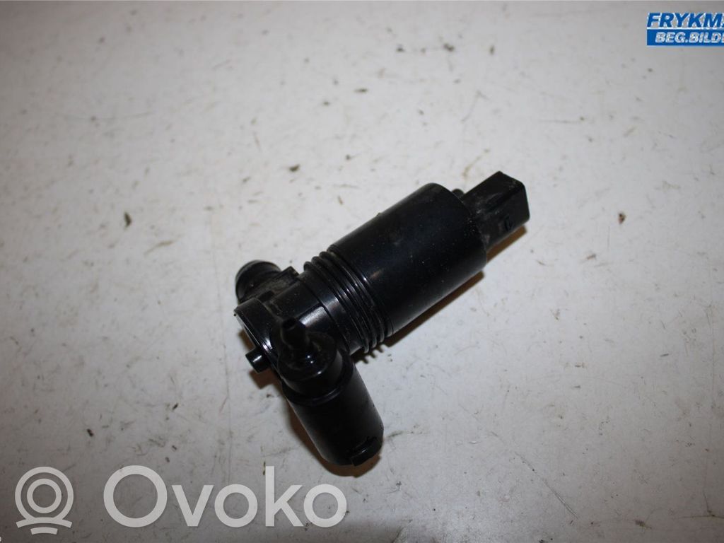 Volvo XC60 Windscreen/windshield washer pump 