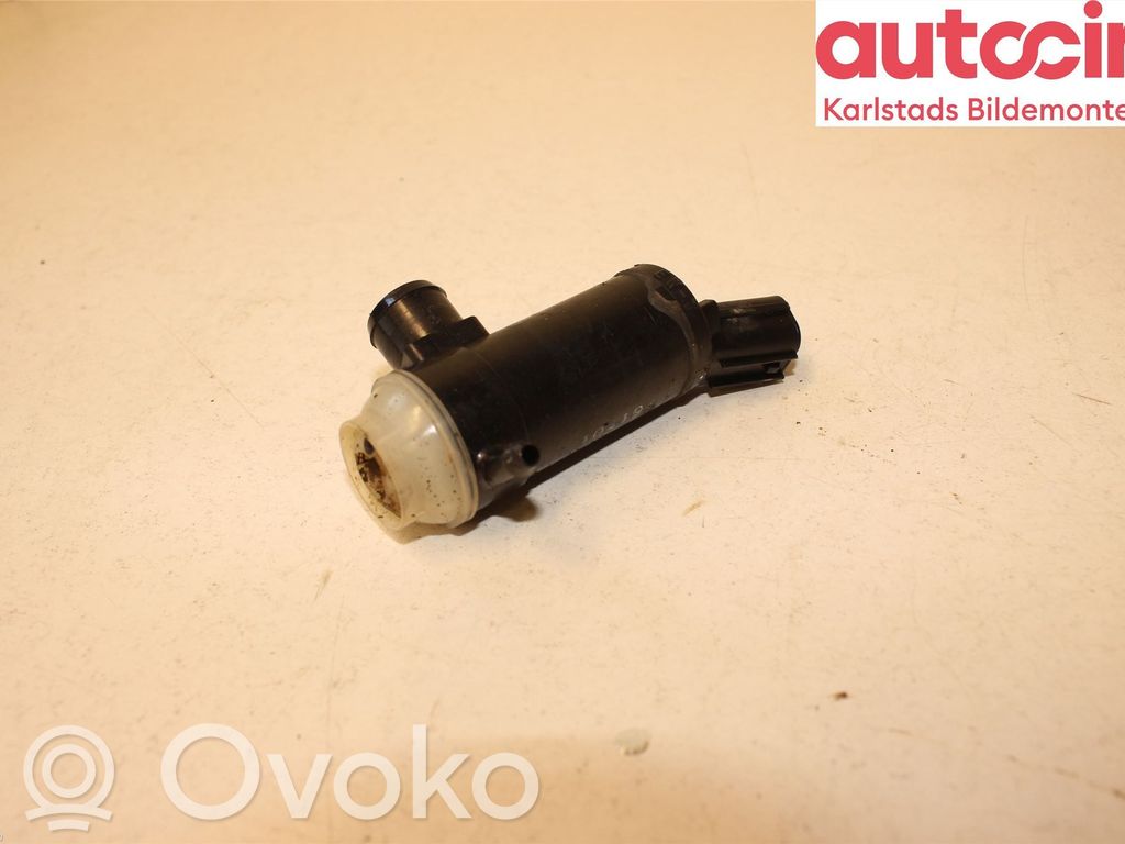 Subaru Outback Windscreen/windshield washer pump 