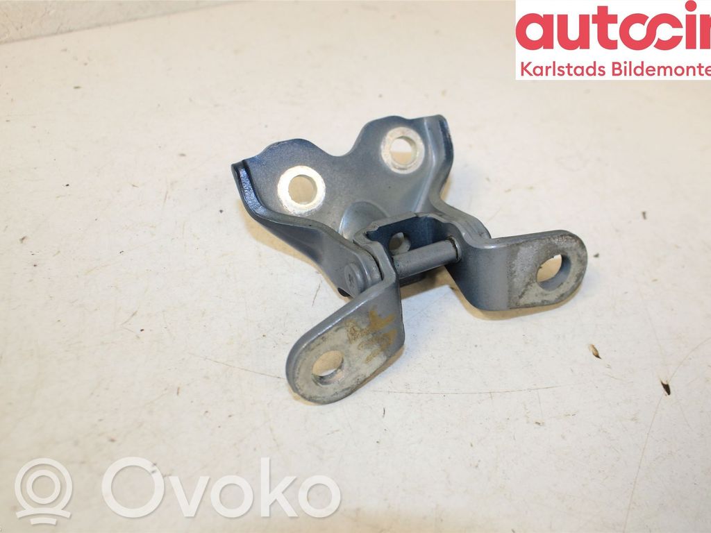 KIA Xceed Front door upper hinge 