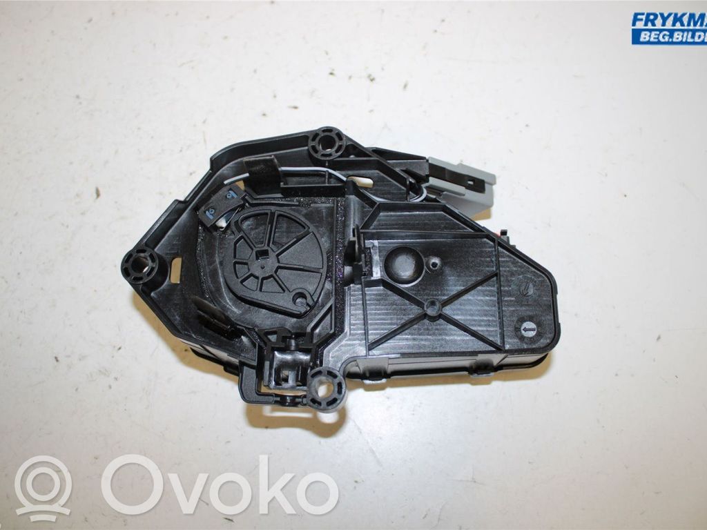 Volvo XC60 Loading door lock 