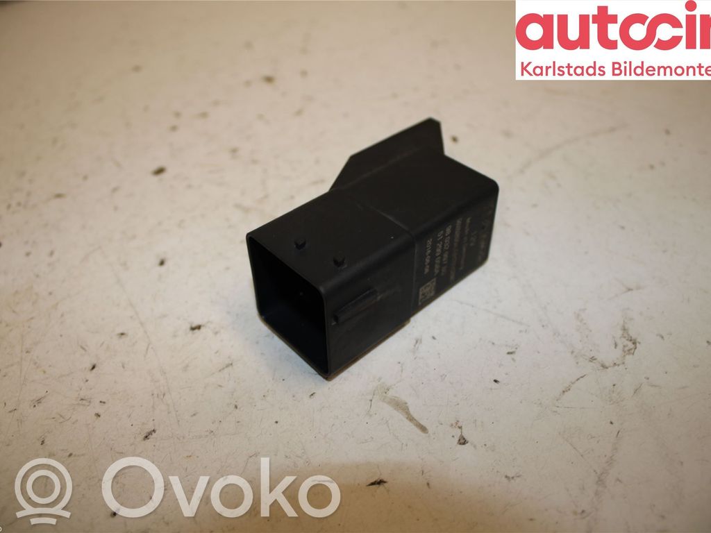 Ford Kuga II Ignition relay 