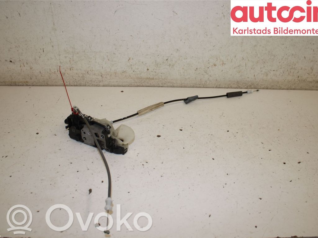 Citroen C4 Cactus Priekšpusē slēdzene 