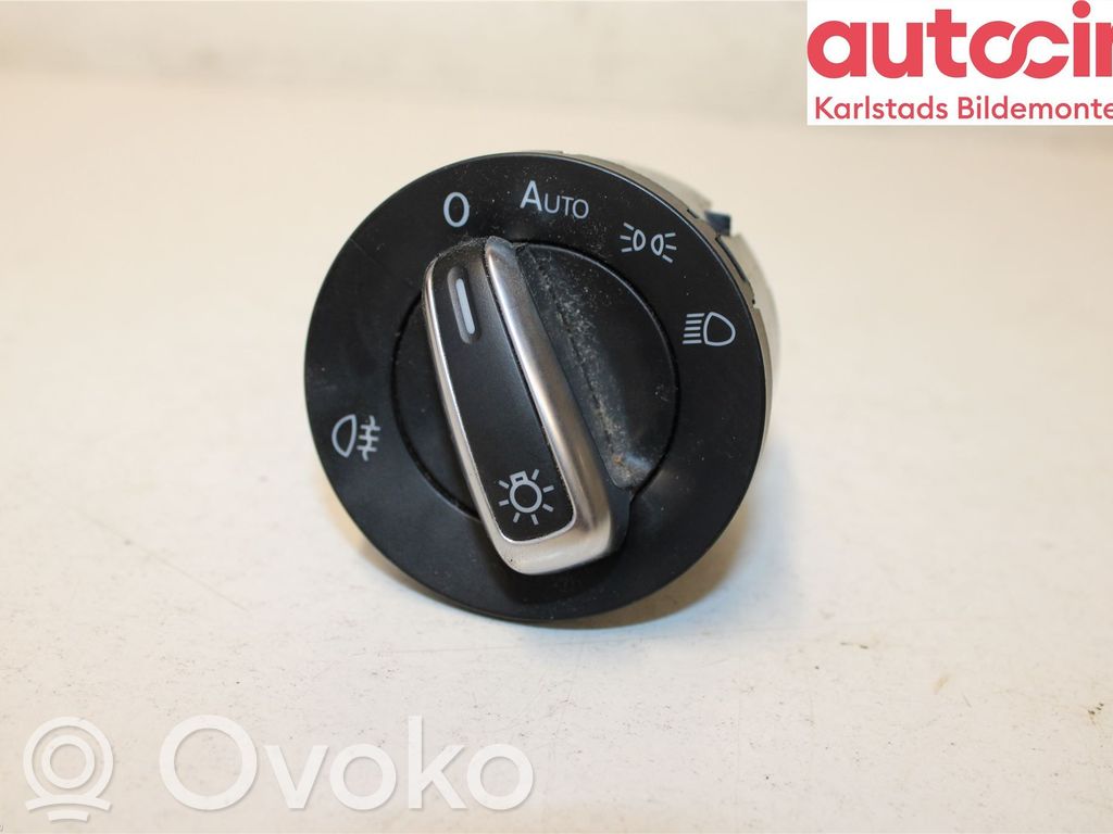 Volkswagen PASSAT CC Light switch 