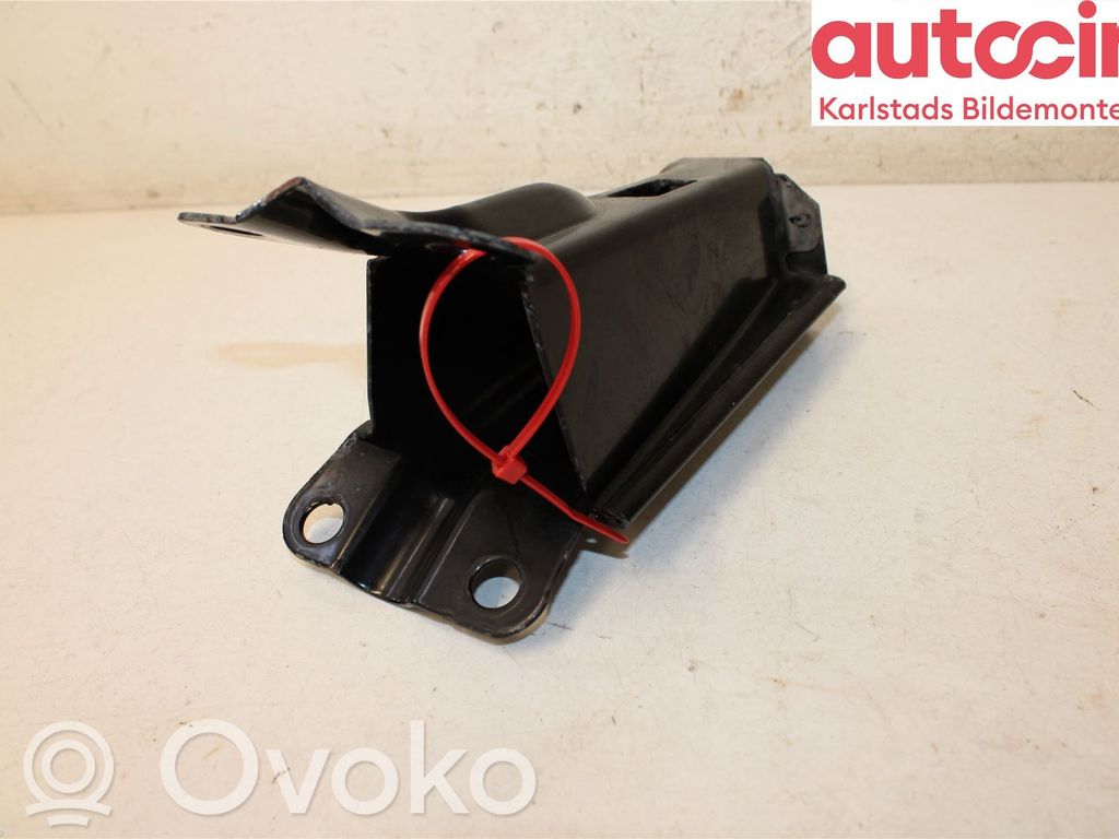 Volvo S80 Radiator support slam panel bracket 