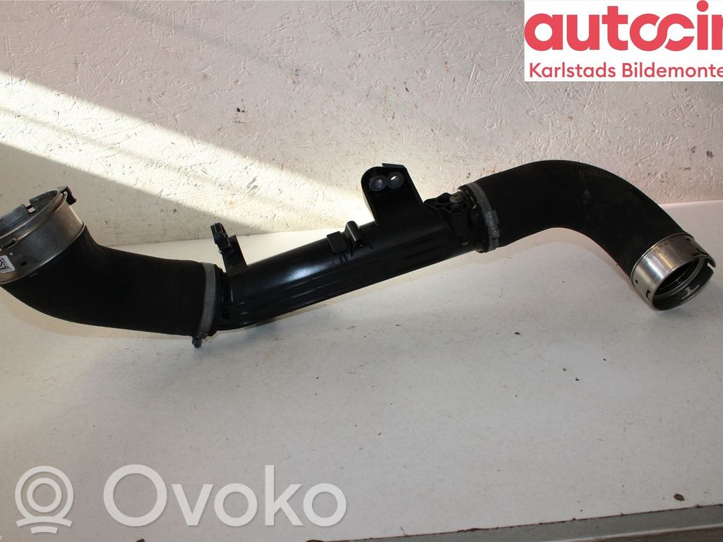Volvo XC40 Wąż / Rura intercoolera 