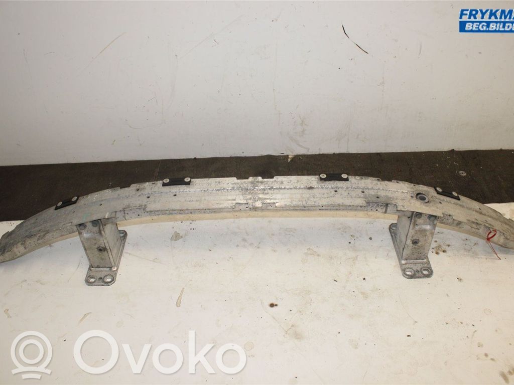 Priekšpusē bampera sija / balka   51117148586