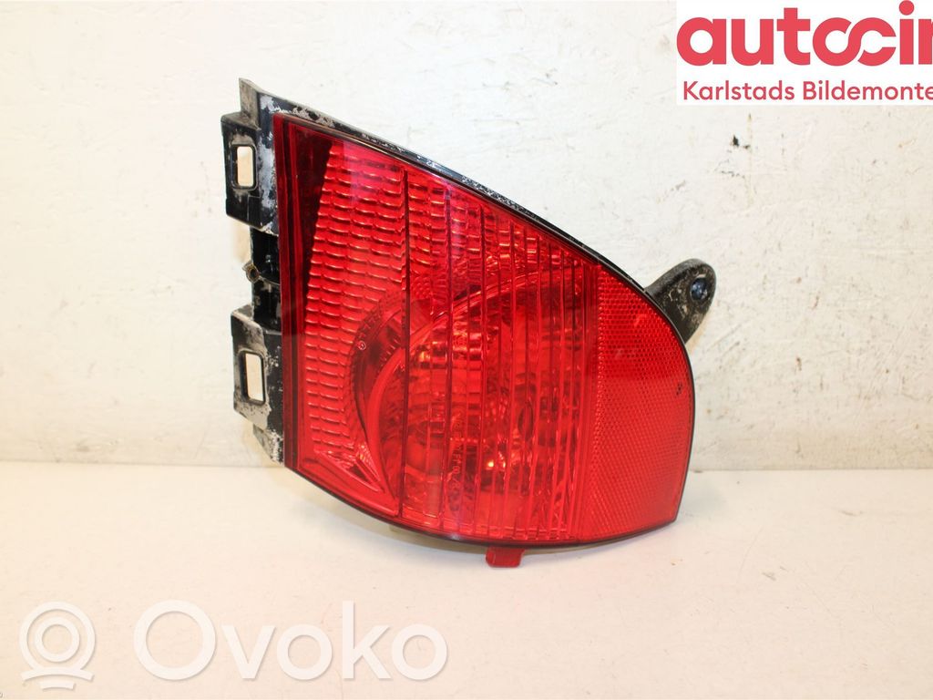 Peugeot 2008 I Rear tail light reflector 