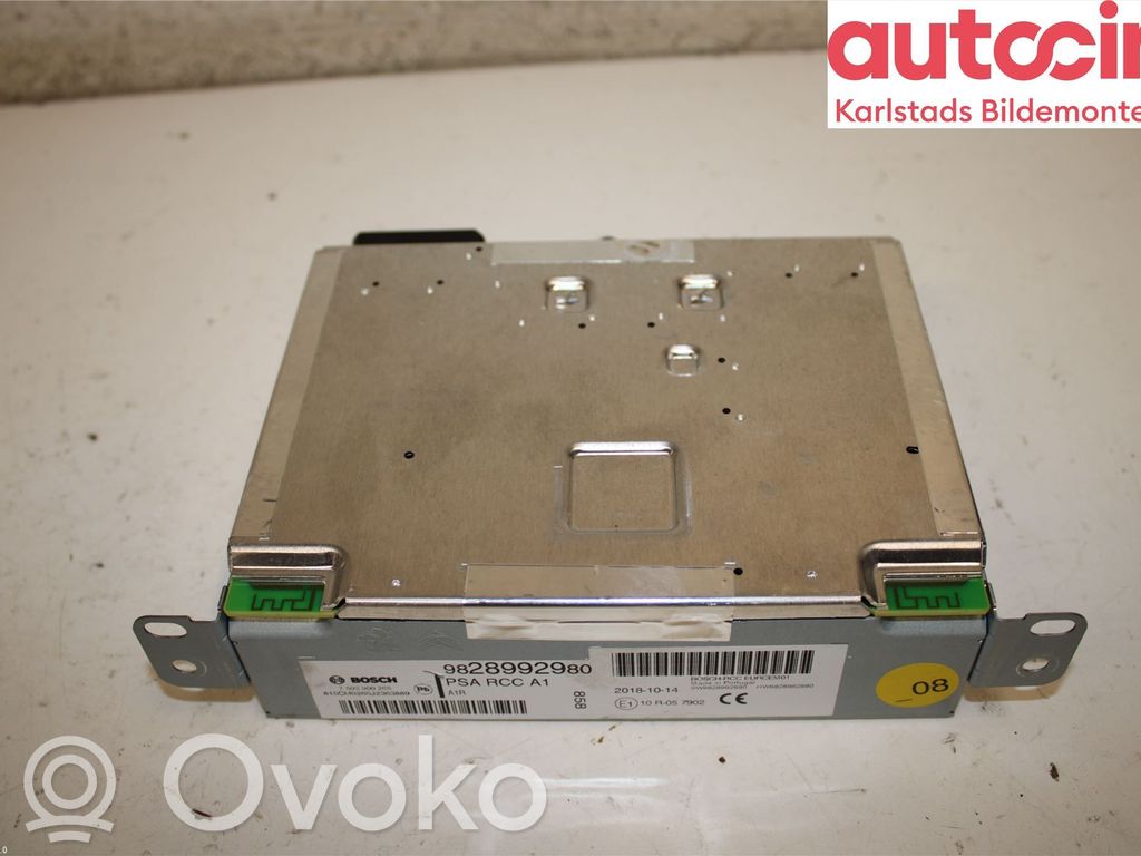 Panel / Radioodtwarzacz CD/DVD/GPS   1673294380,1640510080,9828992980