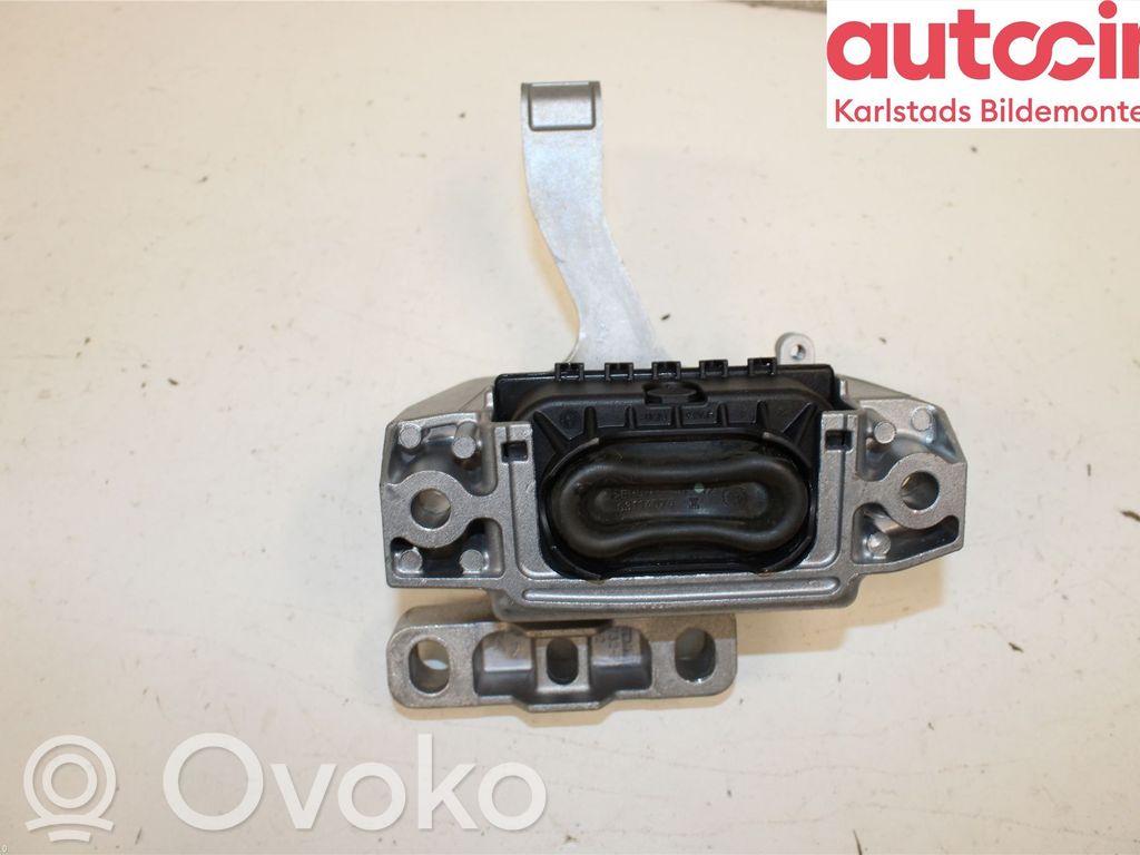 Skoda Superb B9 Engine mounting bracket 