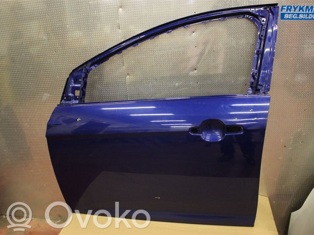 Ford Focus Дверь 