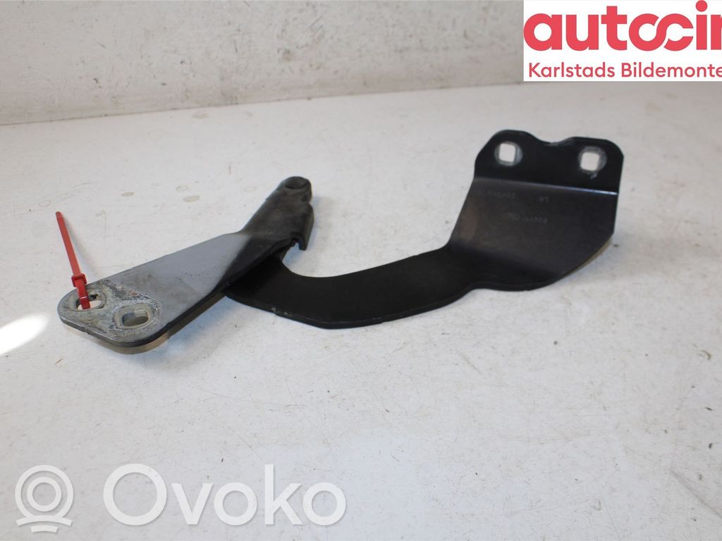 Ford Kuga I Konepellin saranat 