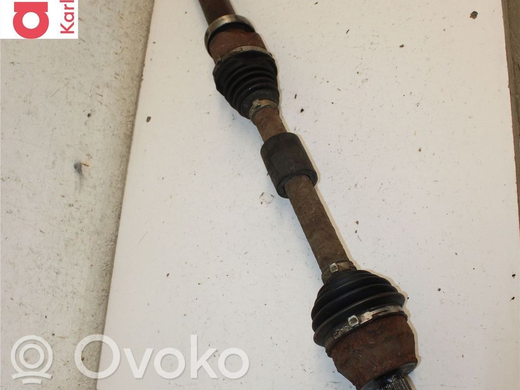 Ford Focus Priekinis pusašis 