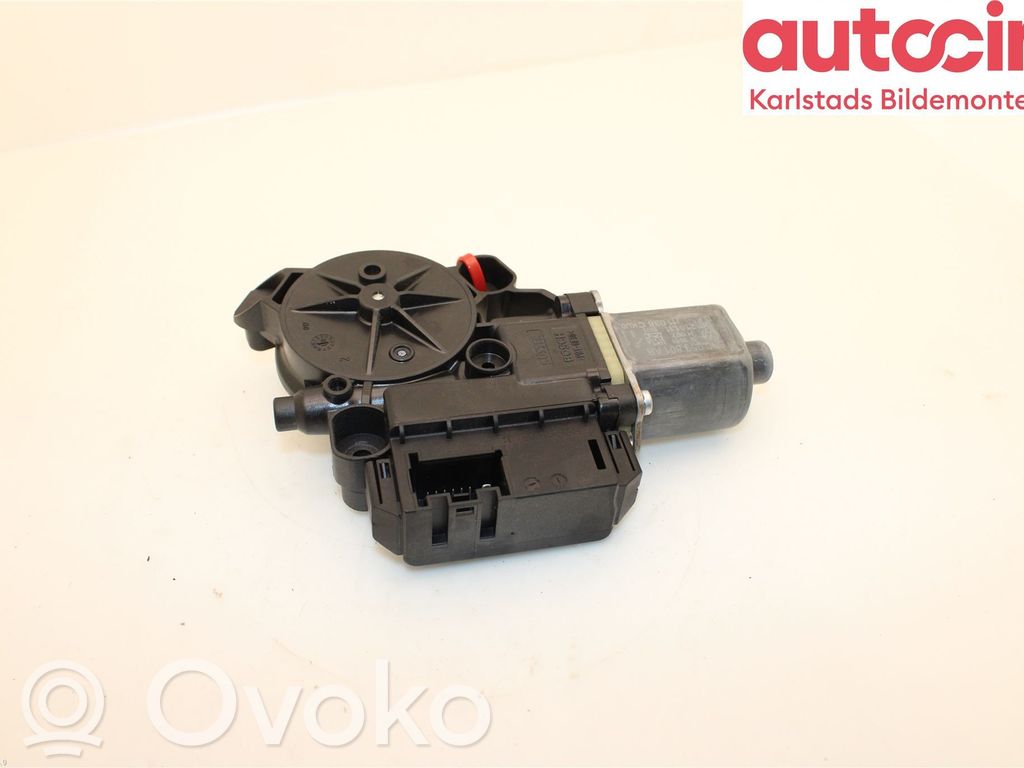 Silnik regulatora szyby drzwi przednich   6R0959801DJ