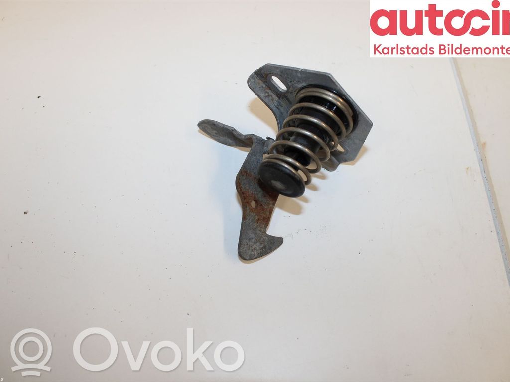 BMW 1 E82 E88 Engine bonnet/hood lock/latch loop/hook 