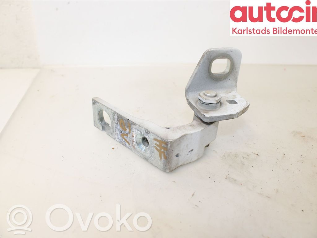 Ford Focus Front door upper hinge 
