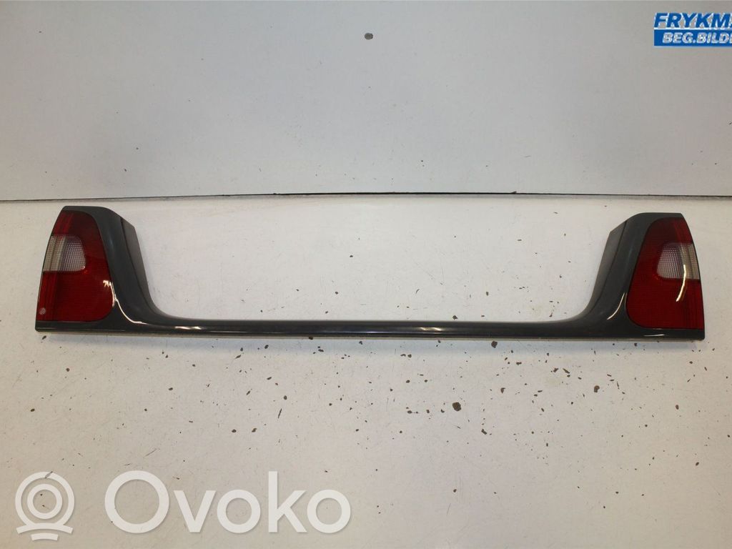 Volvo 850 Moldura de la puerta trasera 