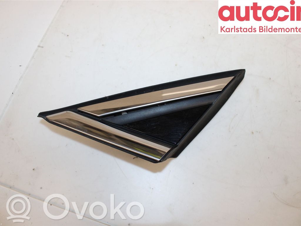 Ford Mondeo MK V Ornament contur aripă față 