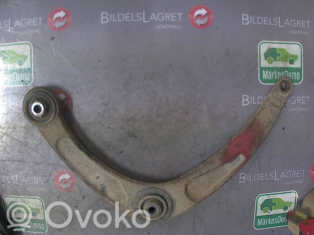 Peugeot 307 Front lower control arm/wishbone 